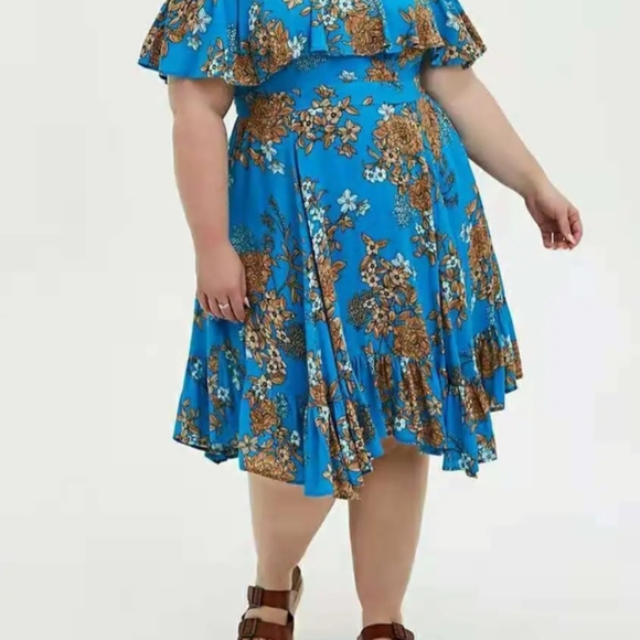 Torrid Floral Cold Shoulder Blue Dress Size 1 Knee Length Summer - Picture 6 of 6